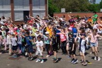 Ausgelassene Stimmung am Abschlussfest der Projektwoche