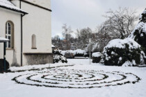 Sich Zeit nehmen und die Adventsspirale begehen
