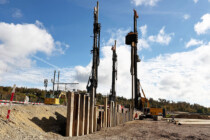 Ohrenbetäubender Lärm der Baustelle beschäftigt